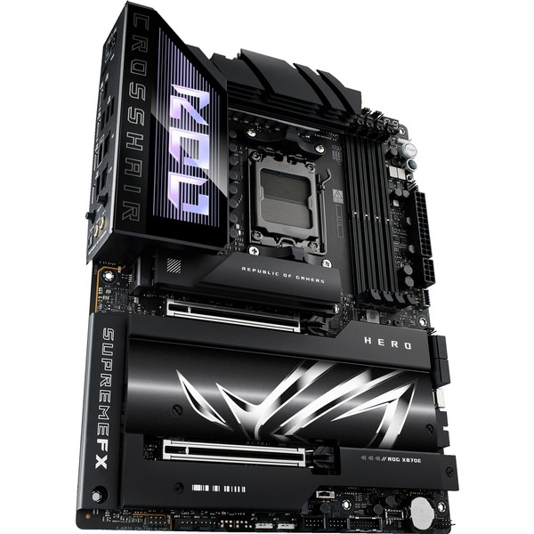 Foto 3 van ASUS ROG CROSSHAIR X870E HERO socket AM5 moederbord