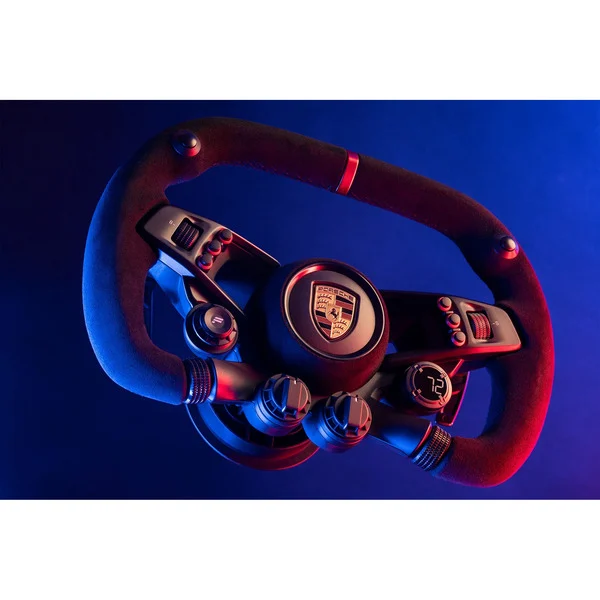 Foto 6 van Fanatec CSL Elite Porsche Vision GT stuur add-on